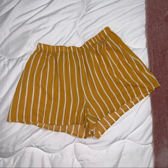 PEPPERMINT USA Paperbag Waist Striped Shorts - Picture 2 of 10